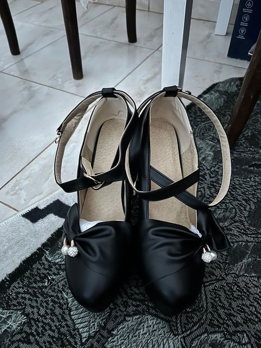 Pantofi cu toc marimea 40