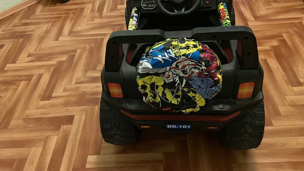 Продам машину для ребенка