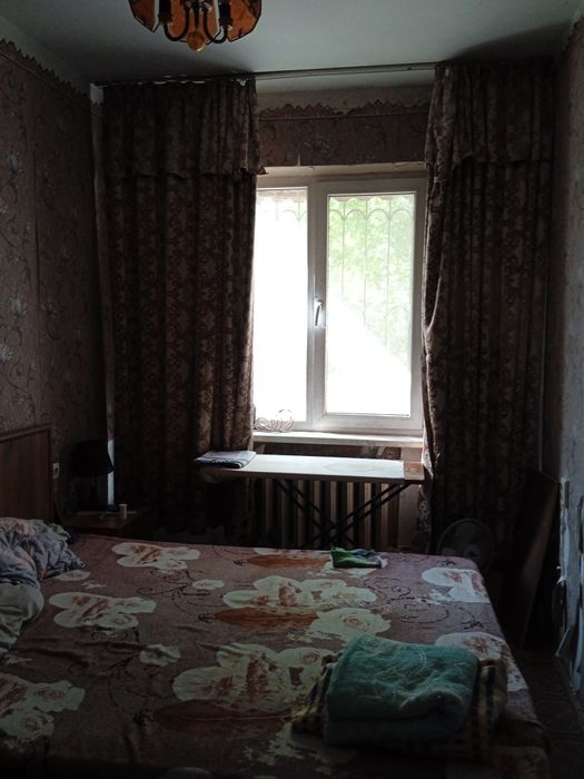 Чиланзар 22 продается 2/1/4 вдоль дороги