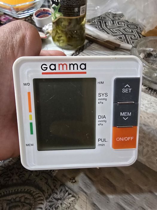 Продам танометр на запястье