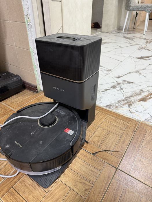 Спочно продам робот пылесос