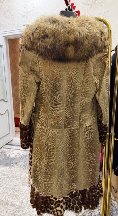 Шуба сотилади. Хохлатить Янги.