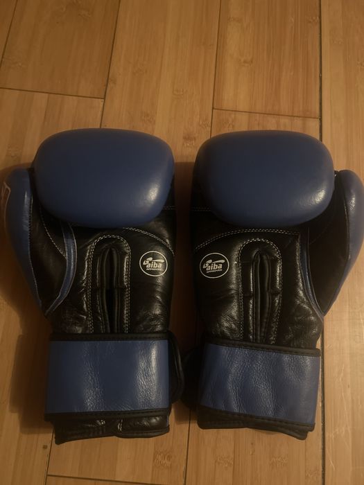 VELO перчатки синие и красные