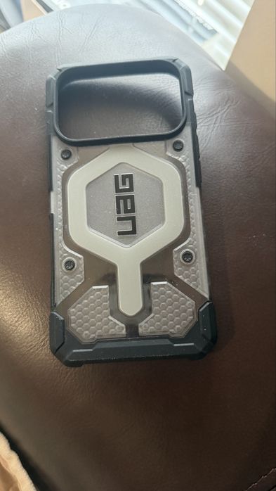 Калъф UAG Pathfinder за Iphone 17 pro, MagSafe