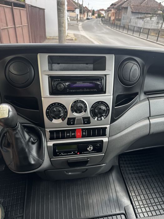 Iveco Daily 65C15 basculabil pe 3 parti  an 2011 de Spania