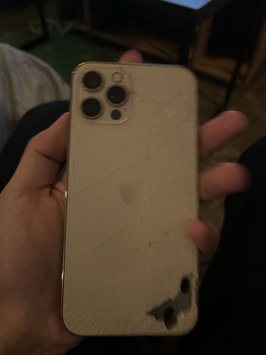продам айфон 12 про