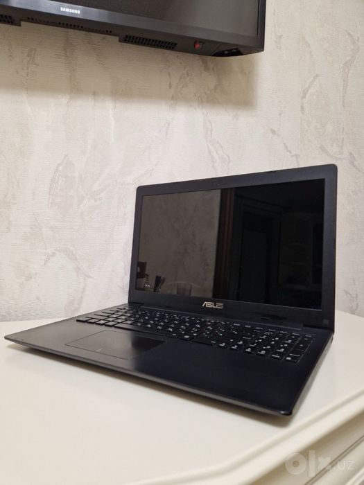 Ноутбук ASUS X553S