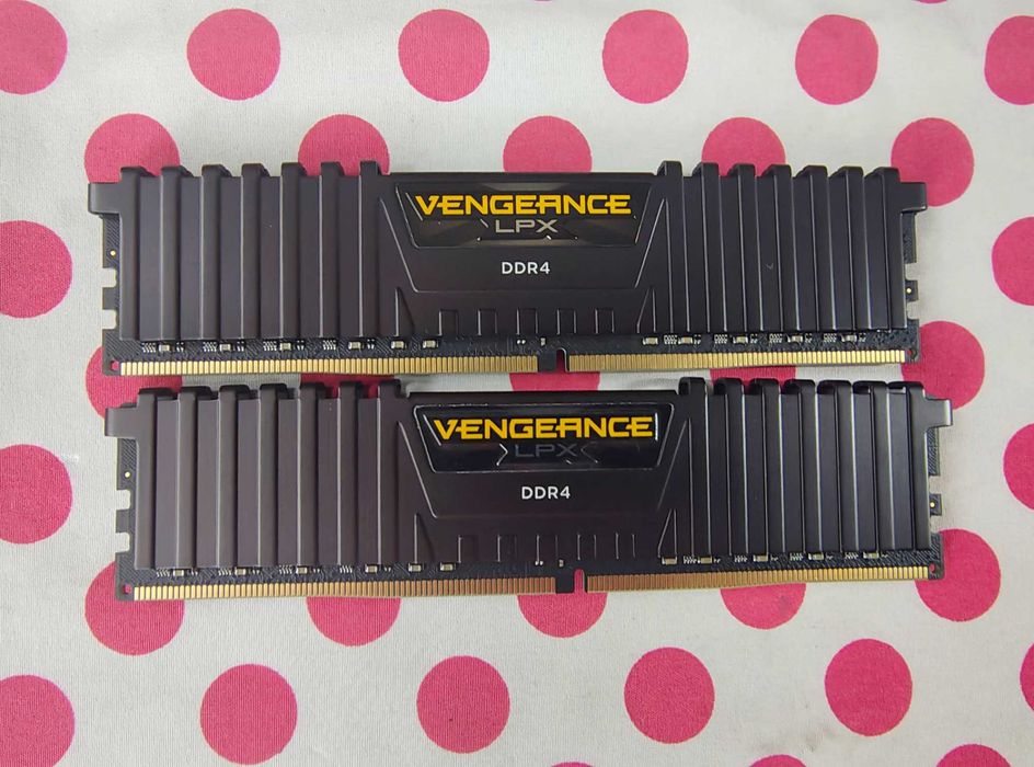 Memorie Corsair Vengeance LPX Black 64GB (2 x 32GB) DDR4 3000MHz, Desktop.