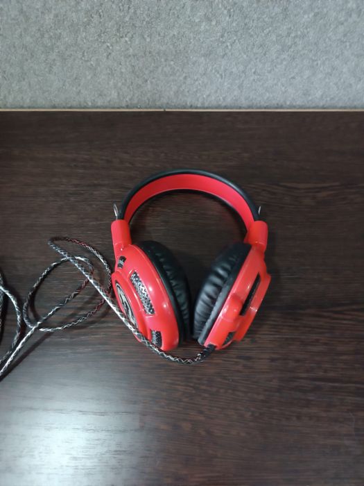 Продам наушники.