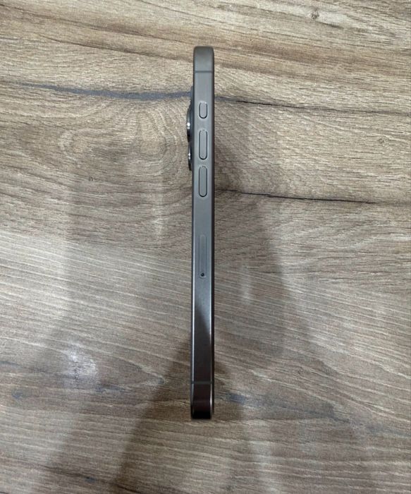 iPhone 15 pro 82% 256 гб