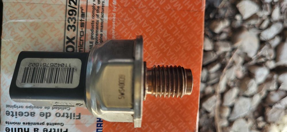 Продавам клапан високо налягане на рейката за Форд Фокус 2 2.0 TDCI.