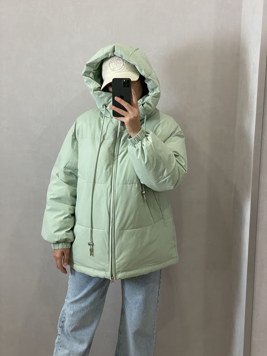 Продам зимнюю куртку 25000