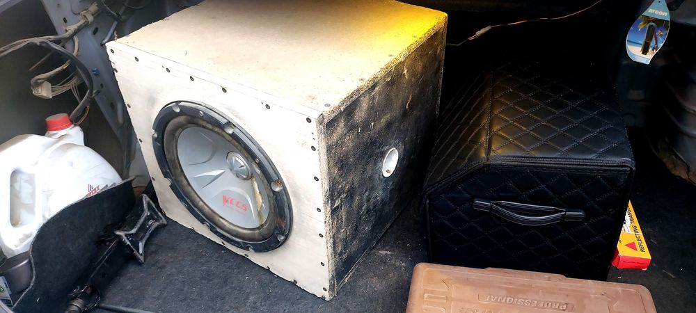 Сабвуфер с коробом