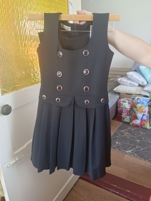 Продам сарафаны, школьные для девочек