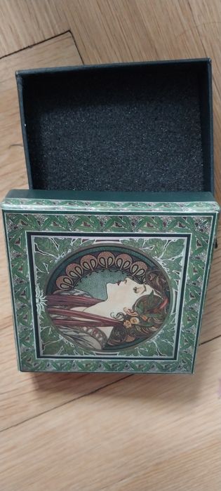 Коробочки для украшений