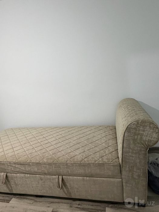 1kishilik divan srochna sotiladi