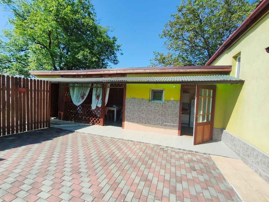 Casă cu grădină roditoare și teren 3000 m² de vânzare – Săcădate, Sibiu / House with Garden and 3000 m² Land for Sale – Săcădate, Sibiu