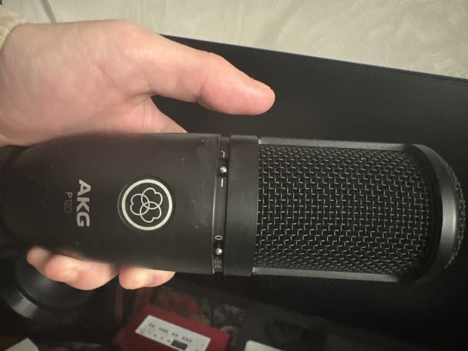 Студийный микрофон AKG P120