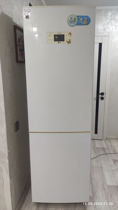 Продам холодильник LG