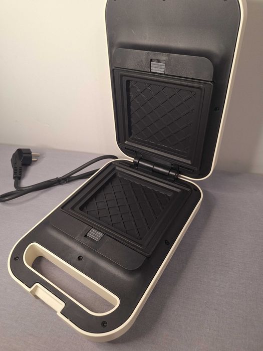 Вафельница по уценке