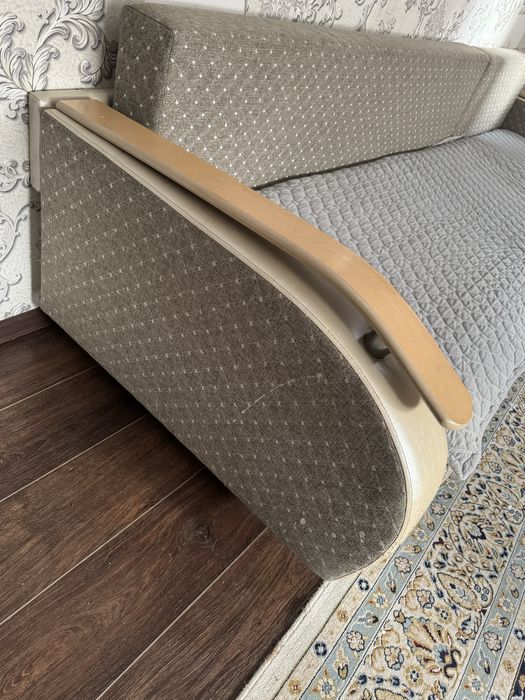 Продам диван дешево