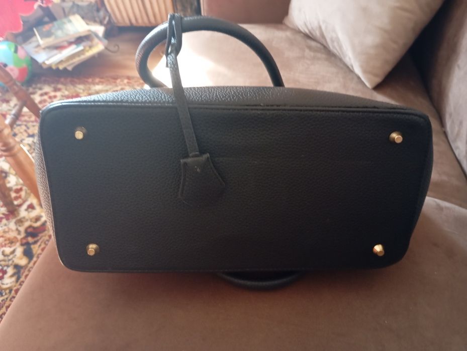 Нова дамска чанта от еко кожа закупена от Лисабон