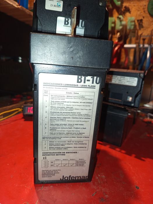 Cititoare bacnote NV 10