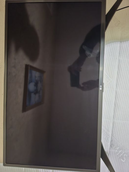 LG  32" Full HD LED телевизор