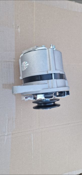 Alternator 12 v cu releu incorporat tractor ford fiat case