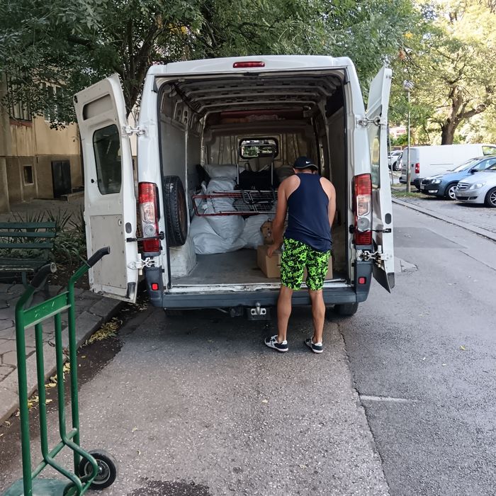 транспортни и хамалски услуги с бус.