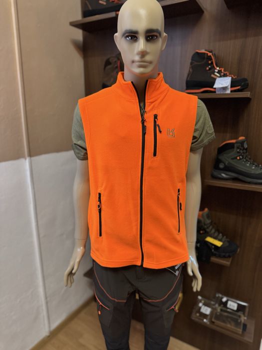 Vesta fleece, Univers