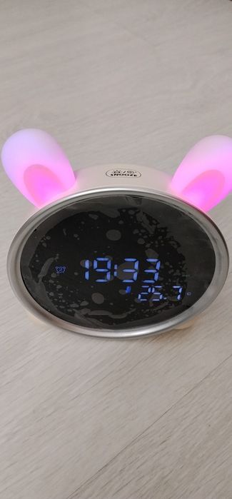 Продам настольные детские часы-будильник, ночник