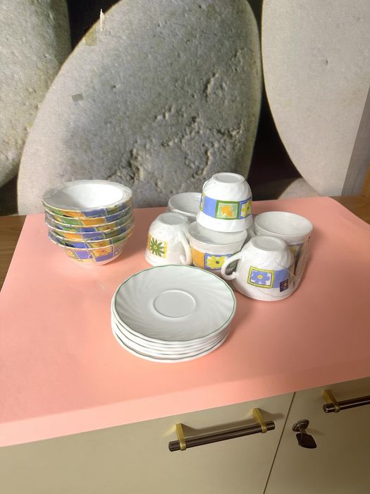 Set 6 cesti Arcopal cu farfurii si 6 boluri