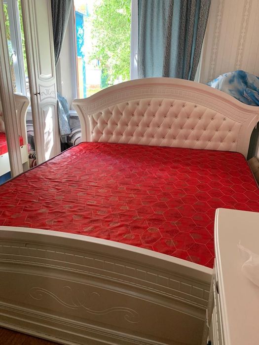 Продается Спальный + Тумка Сатылады