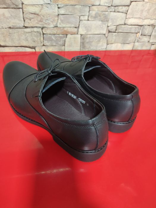 Мужские новые туфли размер 42