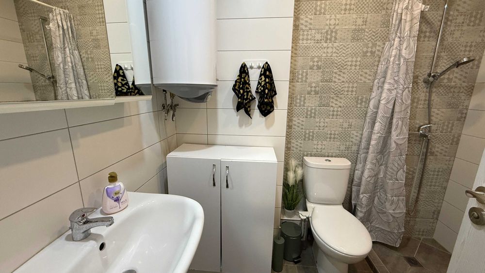 Продава се Тристаен апартамент в Варна, Бриз - 131 кв.м за 1398 €/кв.м - Снимка #14