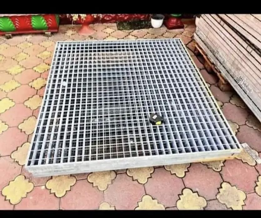 Scări zincate  și grătare  zincate