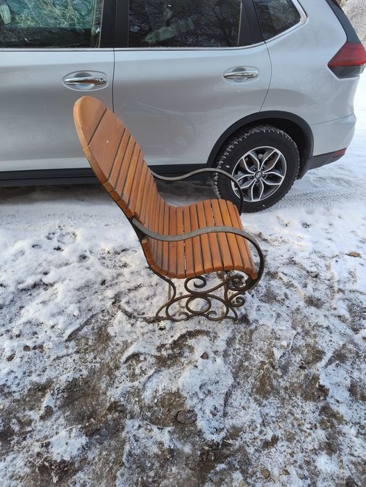 Продам кованные стол и стулья