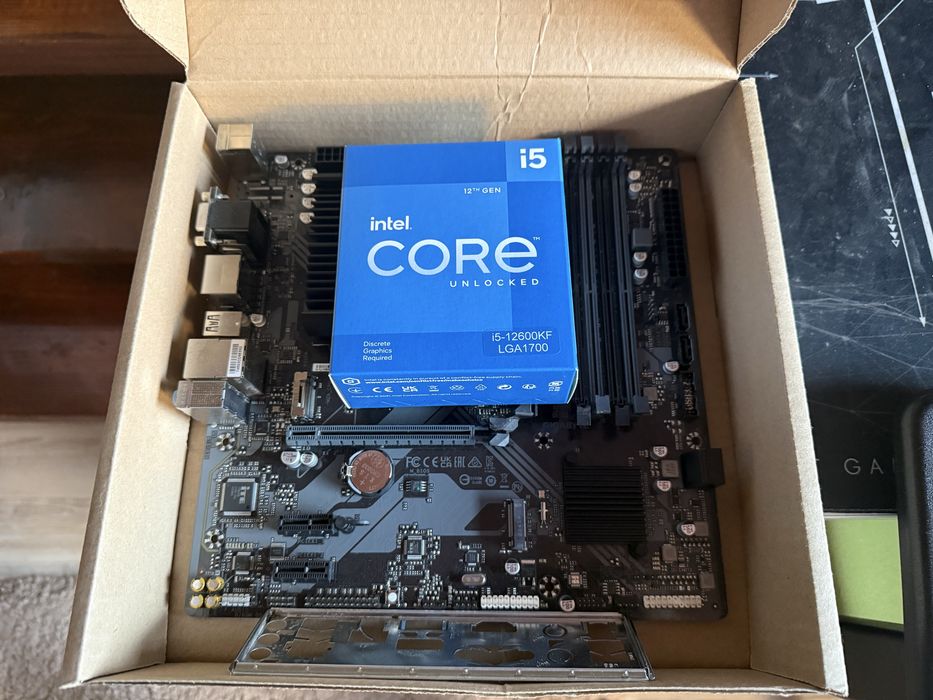 Kit Gigabyte B760M-DS3H + I5 12600KF