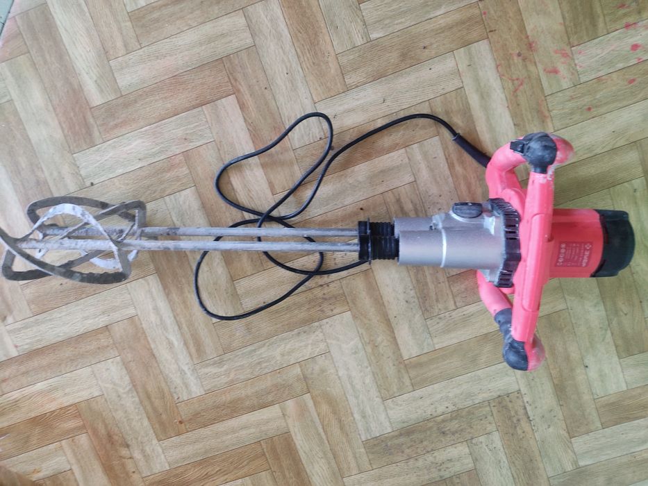 Продам миксер 3250w 25000тг