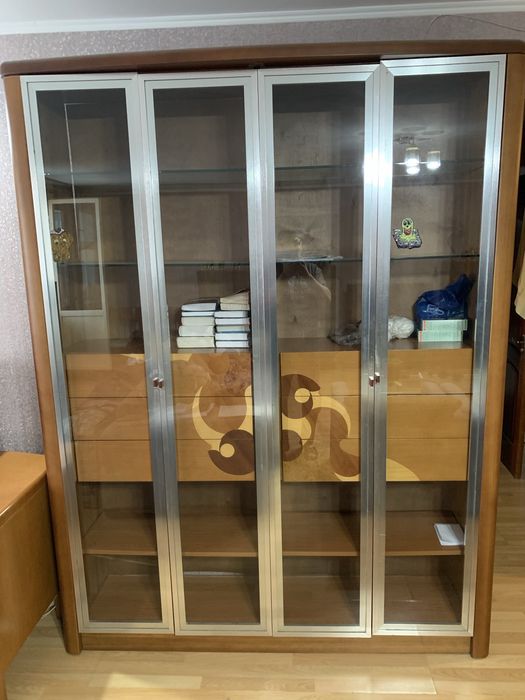 Шкаф книжный из натурального светлого дерева