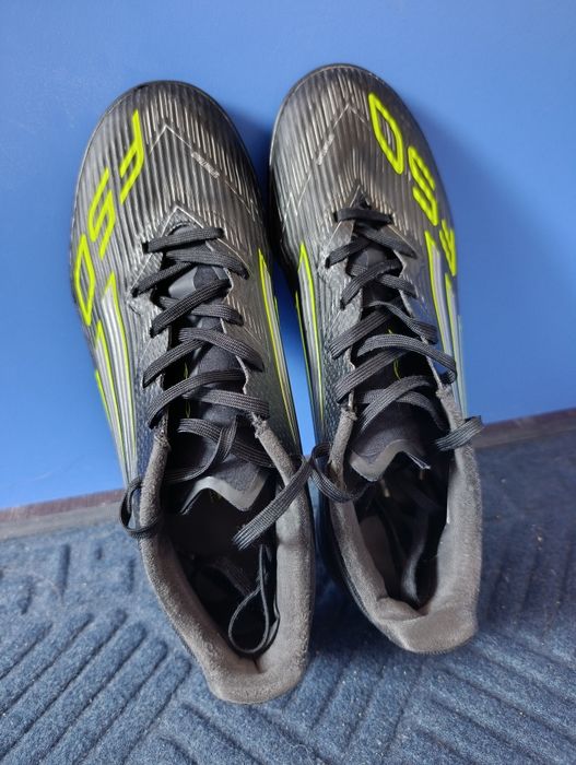 Adidași fotbal F50