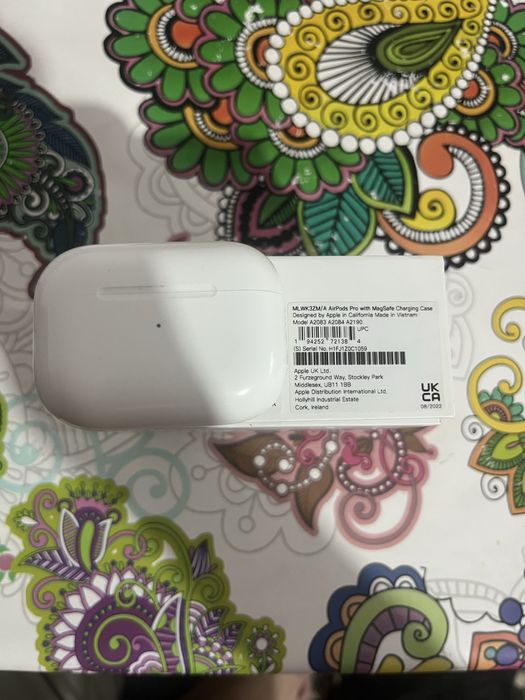 Iphone 13 128гб и Air pods pro