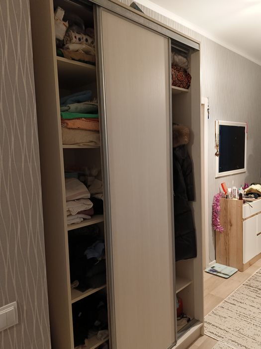 Продается шкаф купе