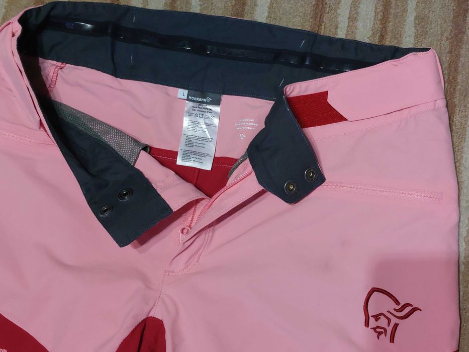 Pantaloni scurți, munte, treking Norrona ,damă, L