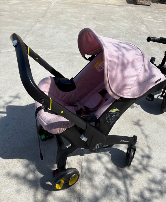 Vând cărucior 2in1