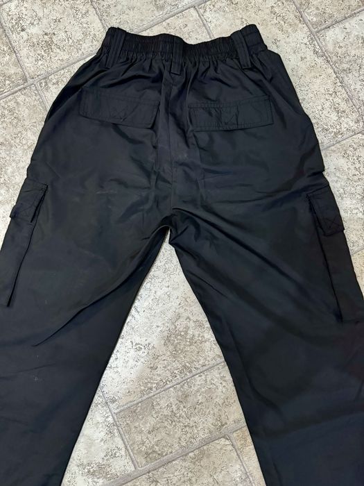 Pantaloni de fâș cargo Bershka