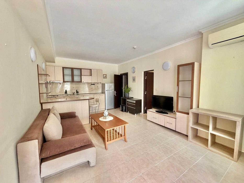 Продава се Четиристаен апартамент в Свети Влас - 121 кв.м за 527 €/кв.м - Снимка #3