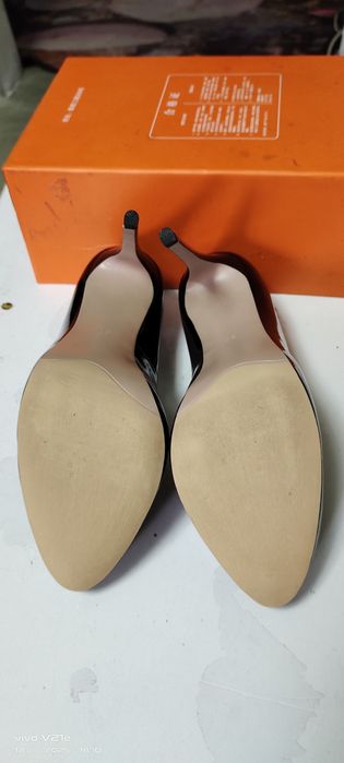 Срочно продам туфли