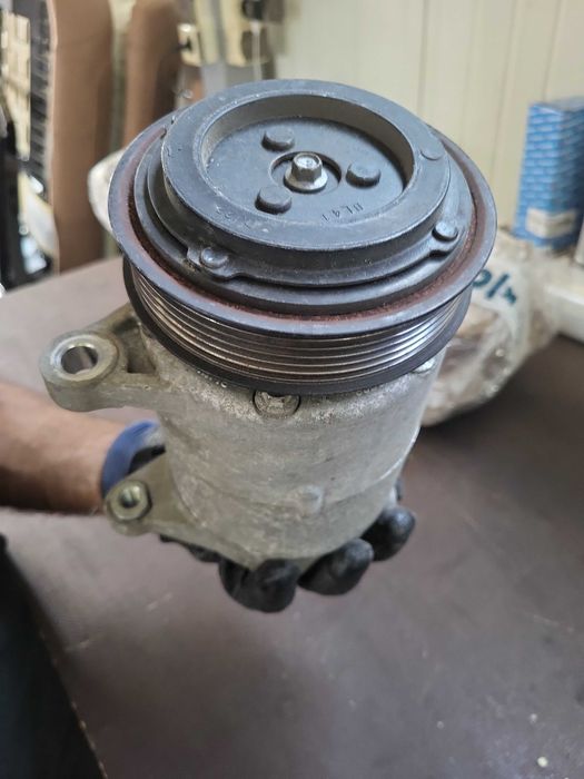 Compresor clima bmw seria 5 f10 520d B47
